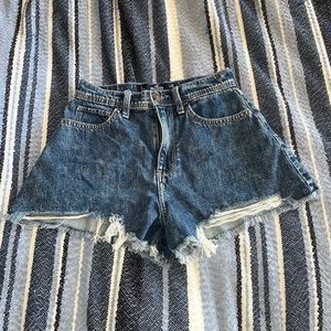 Hollister High Rise Vintage Relaxed Vintage Shorts